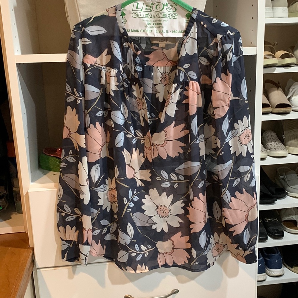 Like new loft shirt